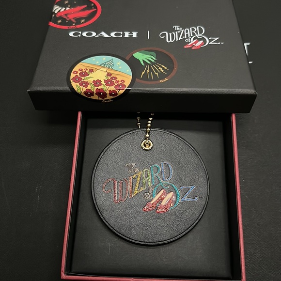 NWT Coach Wizard of Oz Limited Edition Leather Bag Charm Chain Keychain FOB Ruby - Picture 2 of 7